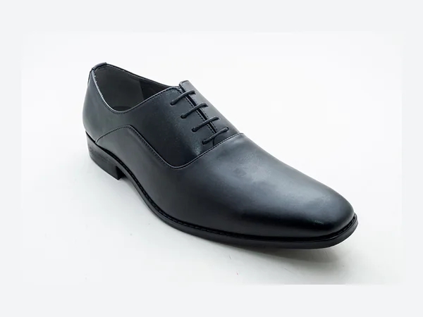 Schwarzer Oxford aus Leder